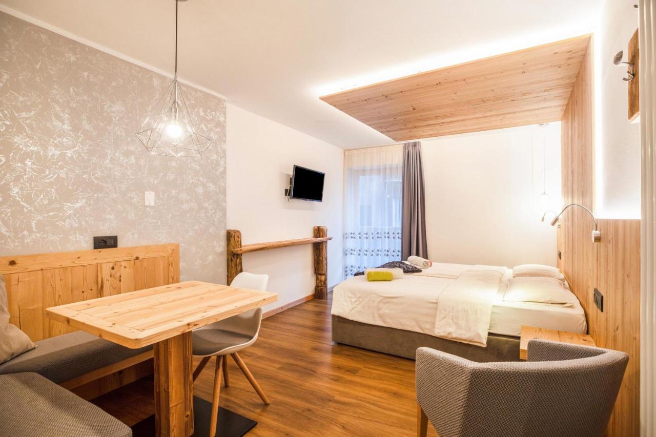 Chalet Osmar Suite 2 กัมปีเตลโลดีฟัสซา ภายนอก รูปภาพ